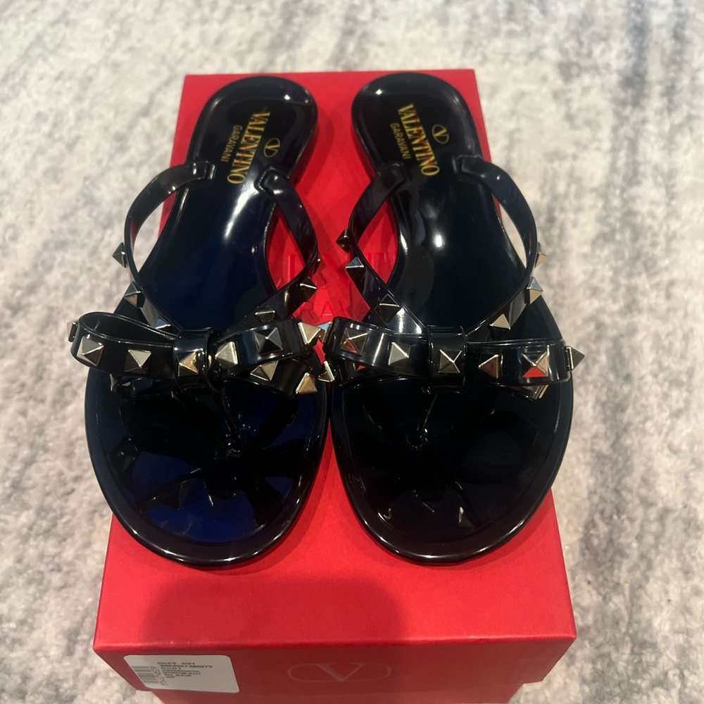 Valentino Garavani Women's Rockstud Jelly in Black // Size 39